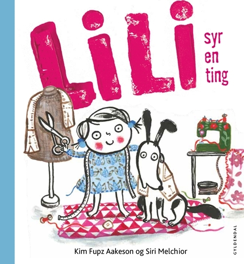 Billede af Lili syr en ting