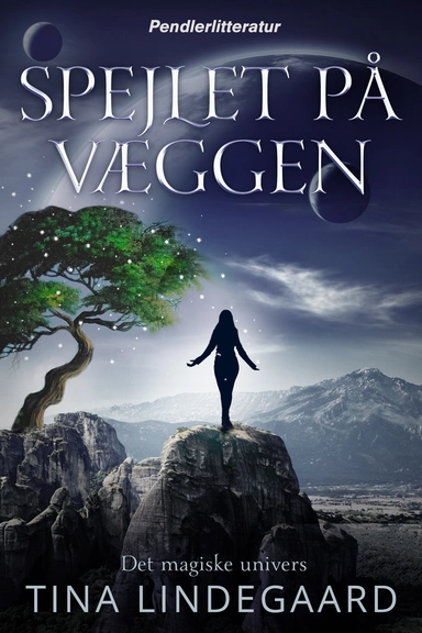 Spejlet på væggen