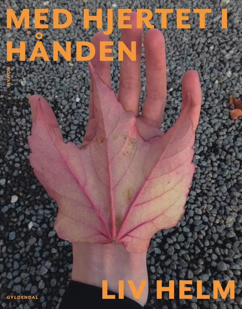 Billede af Med hjertet i hånden