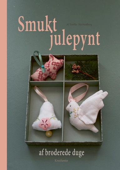 Smukt julepynt af broderede duge